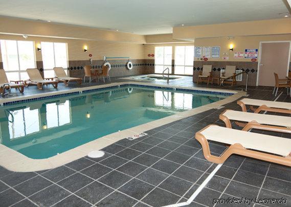 פקוס Comfort Suites מתקנים תמונה