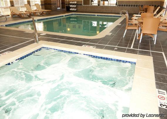 פקוס Comfort Suites מתקנים תמונה